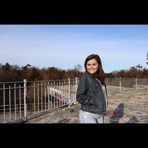 Meet your Posher, Jenny